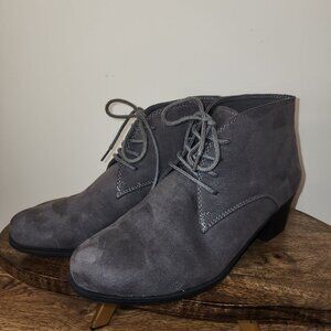 EUC Jaclyn Smith Grey Faux Suede Lace Up Ankle Boot